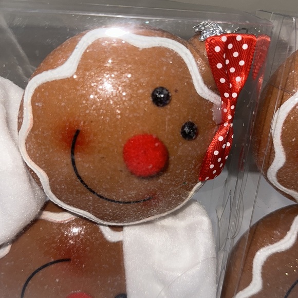 🌸NEW hobby lobby bundle or 4 pockets of gingerbread ornaments 4 in each pocket - Picture 6 of 11